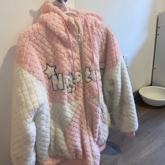 Furry coat - Picture 2 of 5